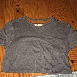 hollister grey v neck t-shirt